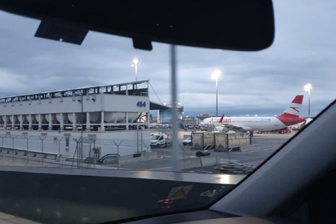 Krakau: privétransfer naar de internationale luchthaven van WenenVan Krakau naar de internationale luchthaven van Wenen