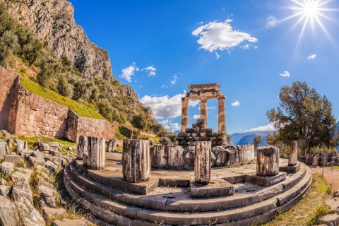 Z Aten: całodniowa wycieczka z przewodnikiem po Delphi VR Audio z wejściemCałodniowa wycieczka z przewodnikiem