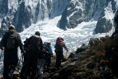 Depuis Huaraz : Trekking Santa Cruz - Llanganuco 4J/3N