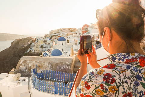 Santorini: Gita di un giorno con i luoghi più belli, degustazione di vini e tramonto a OiaTour di gruppo in inglese