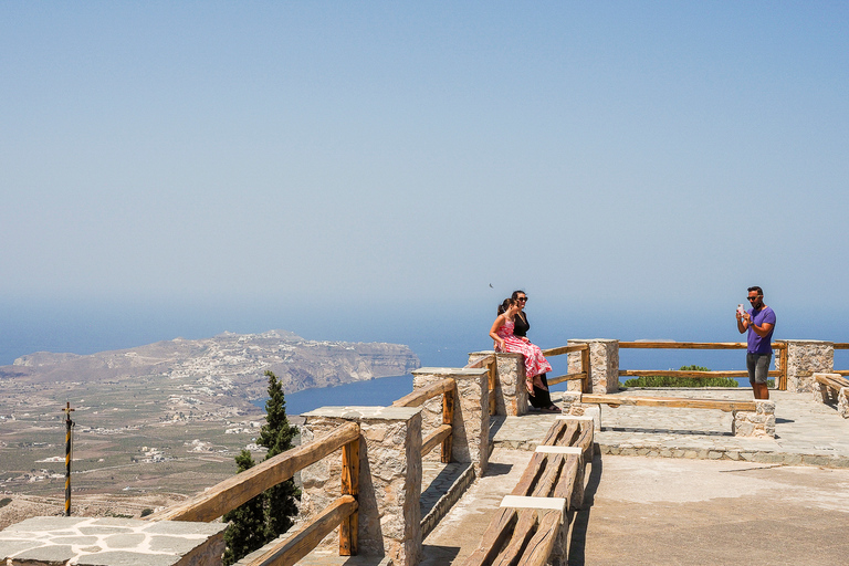 Santorin : points d'intérêt, œnologie et Oia en soiréeVisite privée en anglais