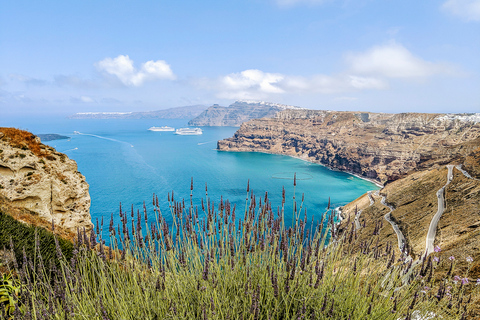 Santorini: Gita di un giorno con i luoghi più belli, degustazione di vini e tramonto a OiaTour di gruppo in inglese