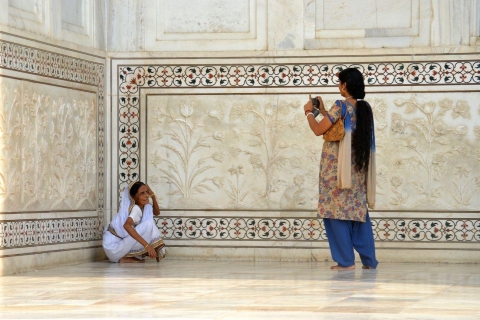 Vanuit Delhi: dagtrip naar Taj Mahal en Agra Fort met de autoAll-inclusive rondleiding