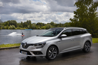 Flughafen Lissabon: Cascais/Estoril/Sintra Privater Transfer