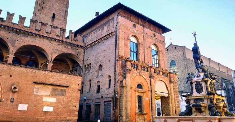 Bologna: Old Town Murder Mystery Quest Experience