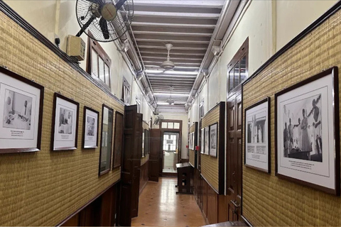 Mumbai: Half Day Sightseeing Tour with Elephanta Caves Mumbai: Half Day Sightseeing Tour with Meeting Point