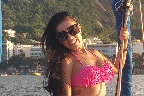 Rio de Janeiro: Sailing Sunset Tour with Snacks and Drinks