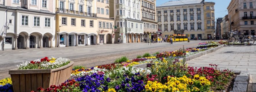 Linz: Castle Museum and Old Town Highlights Private Tour