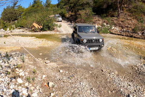 Rhodos: Självkörande 4x4-jeeptur med upphämtning i norrRhodos - En resa med jeep 4x4 självkörande jeeptur med upphämtning i norr