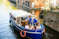 Amsterdam, überdachte Booze-Kreuzfahrt mit unbegrenzten Getränken - Hizvo