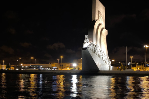 Lisbon: Exclusive Night Tour