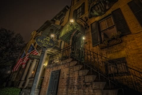Savannah: Grave Tales Walking Tour
