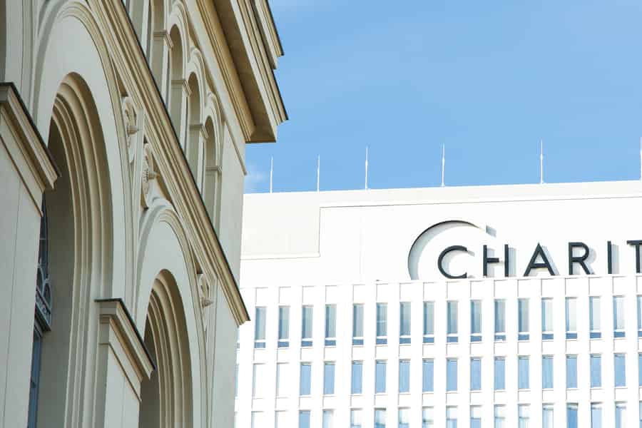 Berlin: Geführte Geschichtstour durch die Berliner Charité. Foto: GetYourGuide Berlin: Geführte Geschichtstour durch die Berliner Charité. Foto: GetYourGuide