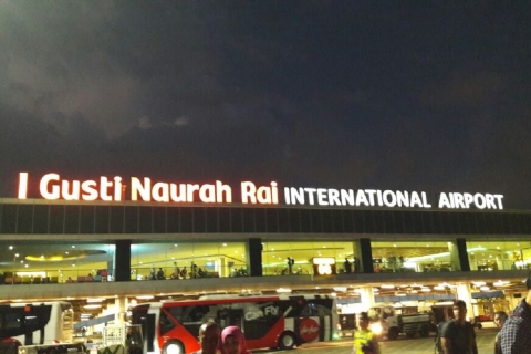 Vom internationalen Flughafen Ngurah Rai: 1-Weg-TransferMPV: Maximal 5 Passagiere