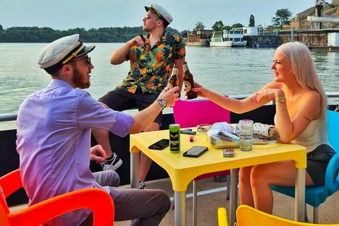 Belgrade: Catamaran Sightseeing Cruise Adventure