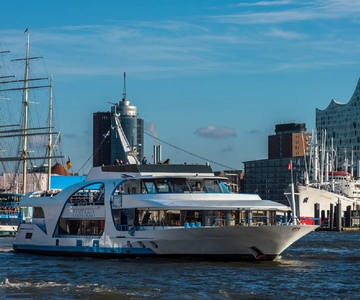 Hamburg: 2-Hour Sightseeing Cruise to Blankenese