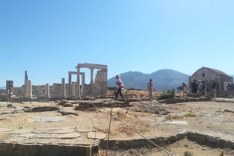Naxos: Highlights Full-Day Tour by Bus