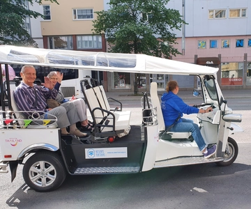 Helsinki City: 2.5-Hour City Tour with Electric TukTuk