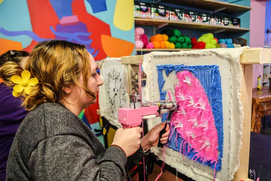 Dublin: Tuft Your Own Rug Workshop. Foto: GetYourGuide