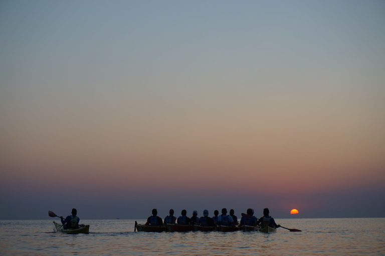 Faliraki: Sunrise Sea Kayak-ervaring met ontbijtZonsopgang kajakken op zee