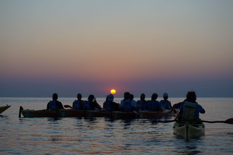 Faliraki: Seekajak-Erlebnis bei Sonnenaufgang mit FrühstückSeekajak-Erlebnis bei Sonnenaufgang