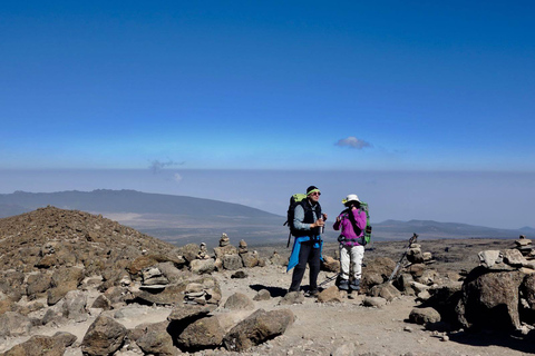 Kilimanjaro: De la meseta de Shira al punto de la Catedral 3872m Día de excursión