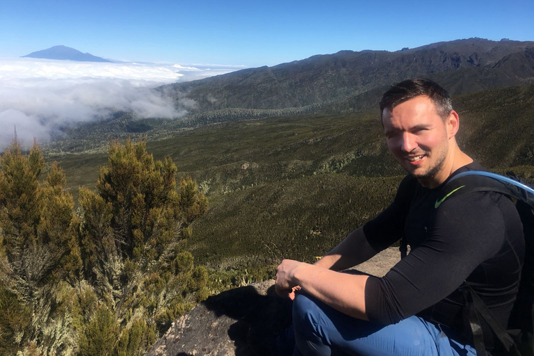 Kilimanjaro: De la meseta de Shira al punto de la Catedral 3872m Día de excursión