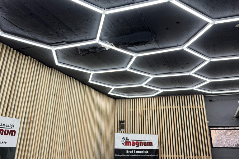 Poznań: Sport Shooting Range Experience with Instructor Package Basic