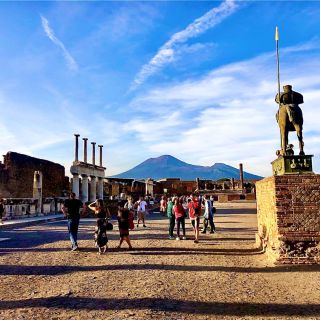 Amalfi Coast: Pompeii & Vesuvius Trip with Tickets and Lunch