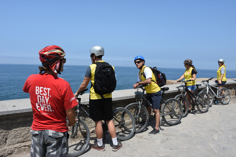 Private Lima: stads- en kustcultuurfietstocht met een localLima: stads- en kustcultuurfietstocht met een local