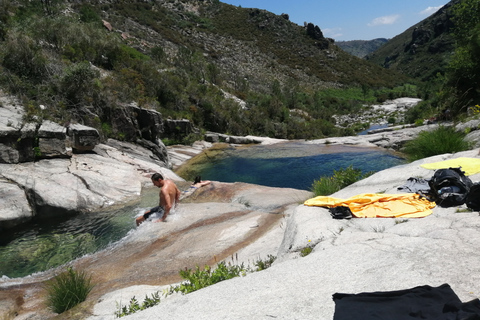 Do Porto: Caminhar, nadar ou simplesmente explorar o Parque Nacional do GerêsCaminha e nada no Parque Nacional do Gerês.
