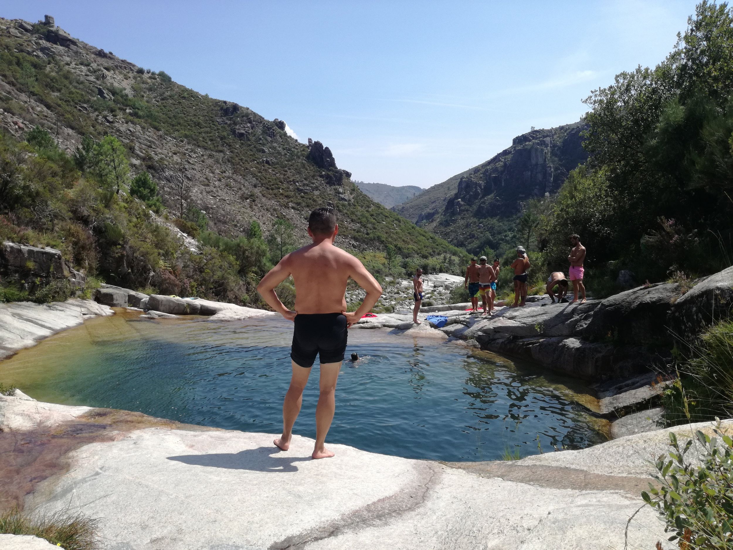Von Porto: Wanderung & Schwimmen im Nationalpark Gerês