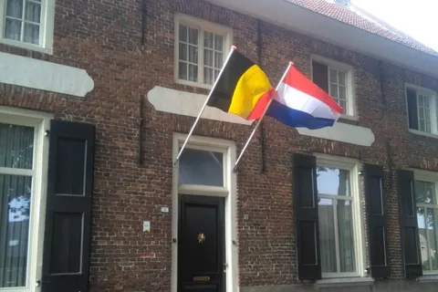 Von Amsterdam nach Belgien: einzigartige Tagestour über die Grenze!