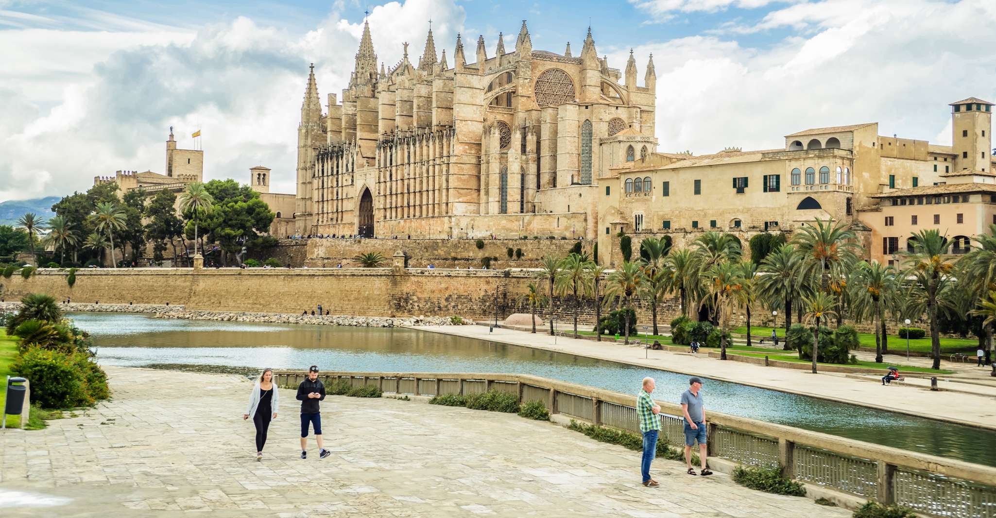 Palma: Cathedral of Mallorca Skip-the-Line Entry Ticket