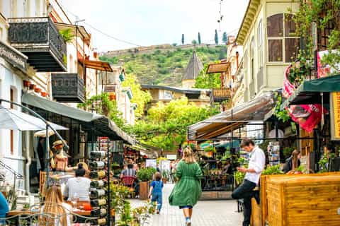 Tbilisi: 4-Hour Walking Tour with Wine Tasting