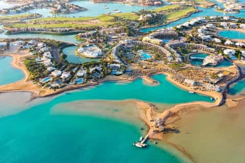 El Gouna: Dolphin House & Semi-Submarine Trip with Lunch