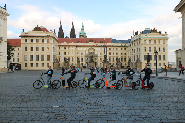 Prague: Private 3-Hour Grand E-Scooter Tour