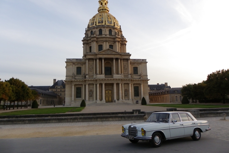 Paryż: 2,5-godzinna wycieczka z przewodnikiem po zabytkowych samochodach i degustacja wina