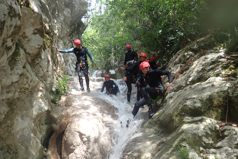 Neda: Canyoning ÄventyrNeda: Canyoning Äventyr för nybörjare