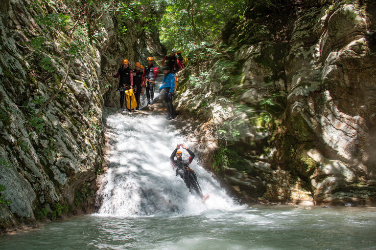 Neda : aventure canyoning pour débutants