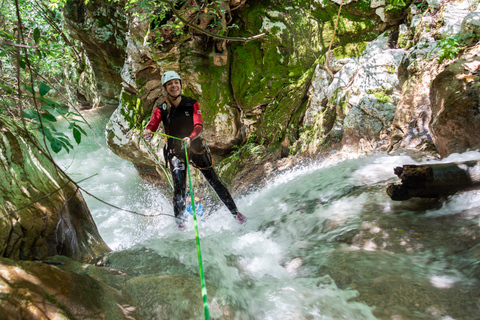 Neda: Canyoning ÄventyrNeda: Canyoning Äventyr för nybörjare