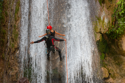 Neda : aventure canyoning pour débutants