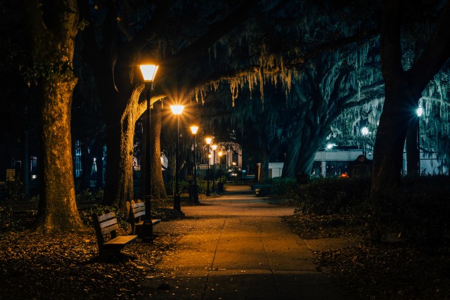 Visit Savannah Adults-Only Beyond Good and Evil Tour in Savannah
