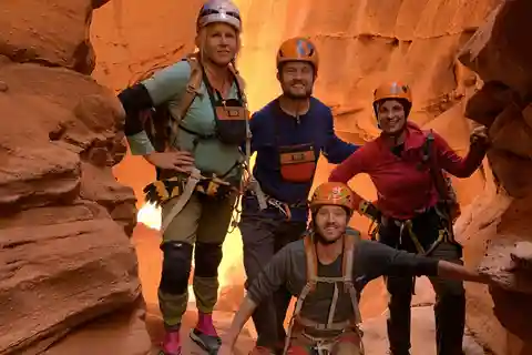 From Hanksville: West Moab Hidden Wonders Canyoneering Tour