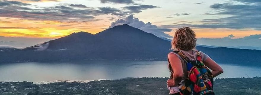 Bali: Mont Batur Sunrise Trek avec un guide féminin