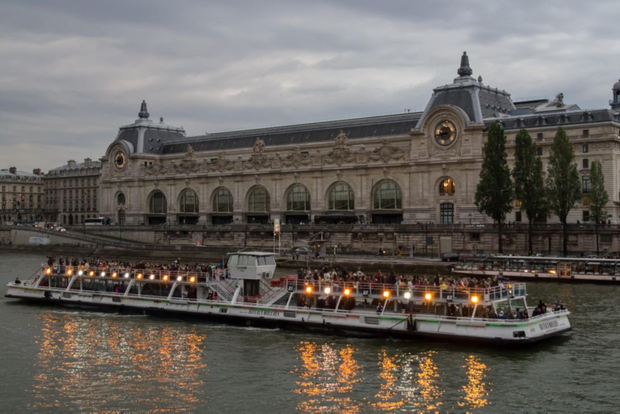 París: Tour a pie por los exteriores de Notre Dame y la Isla de la Cité