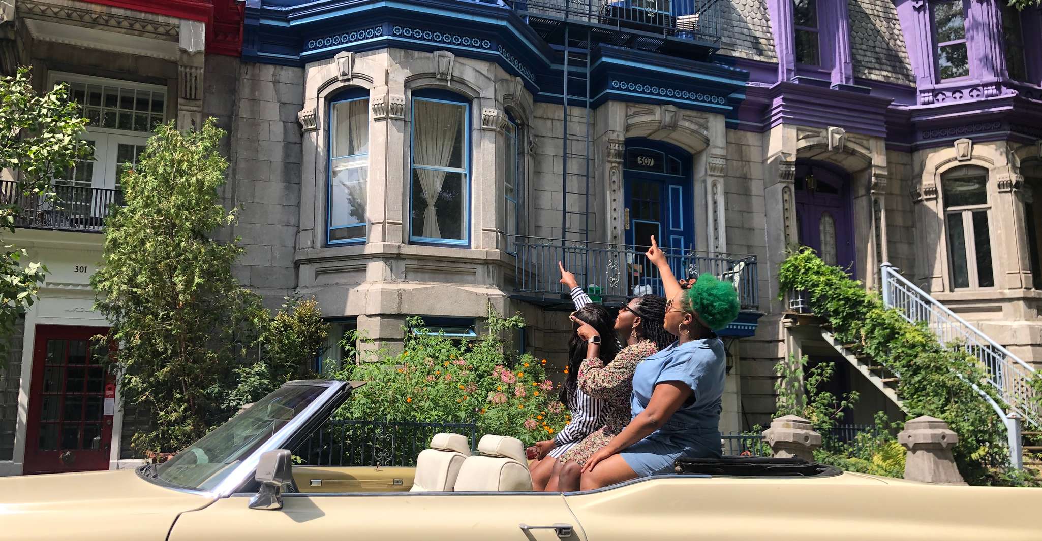 Montréal: Guided Tour in Vintage Convertible Cadillac photo 18