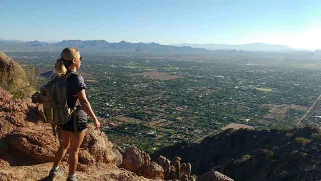 Visit Scottsdale Camelback Mountain Private Hiking Tour in Phoenix