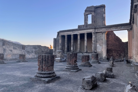 Pompeya: visita guiada con entrada sin colasTour grupal de 2 horas en italiano