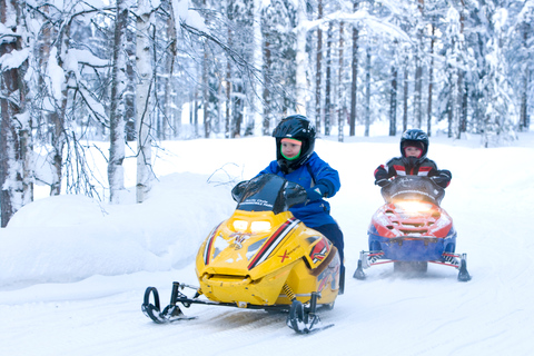 Levi: Winter Highlights Family Day with Snowmobile Safari